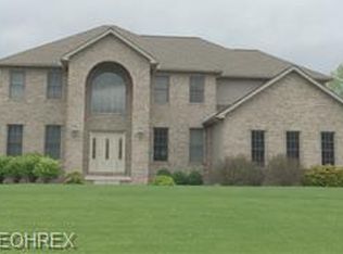 232 Youngs Run Dr NW, Warren, OH 44483
