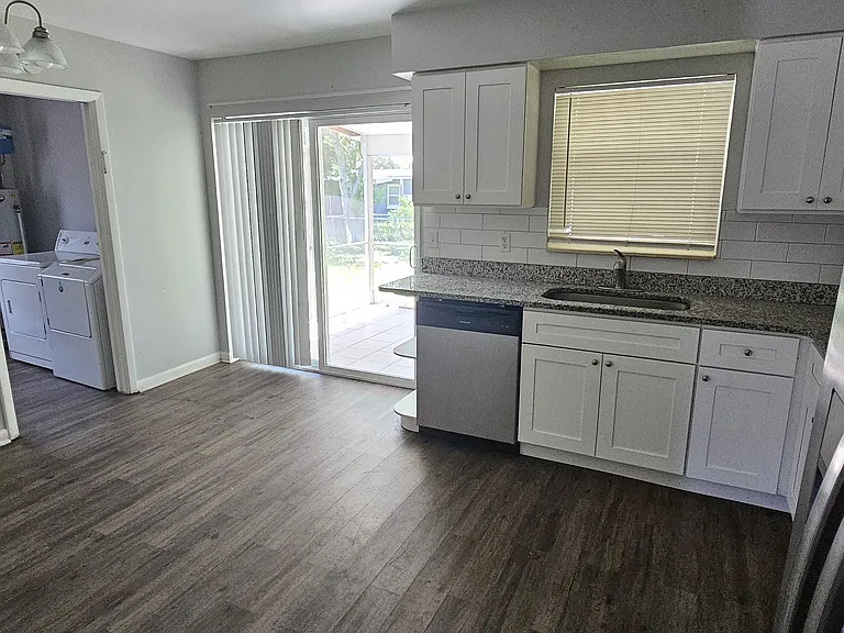 2374 Lake Helen Osteen Rd — Photo 5