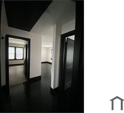 5th image of 1004 S 39th St