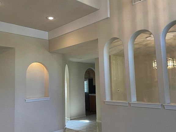 3rd image of 5414 Indianwood Dr