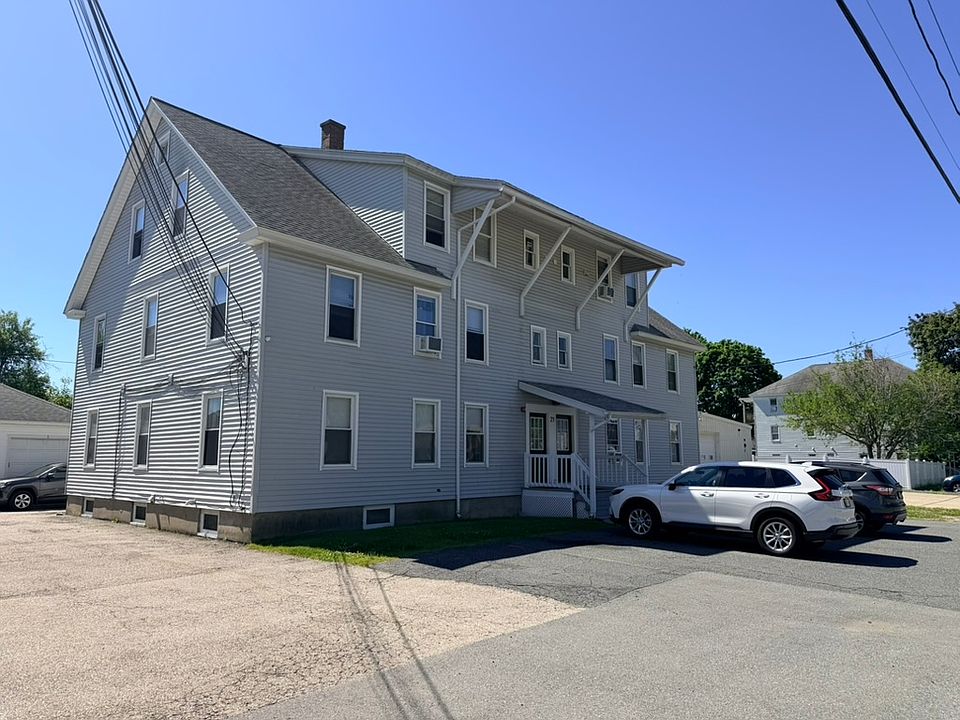 1st image of 21 Cross St APT 2R