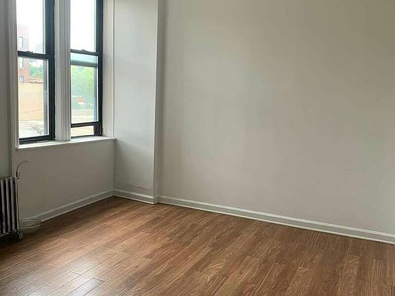 4th image of 3240 Kingsbridge Ave #33