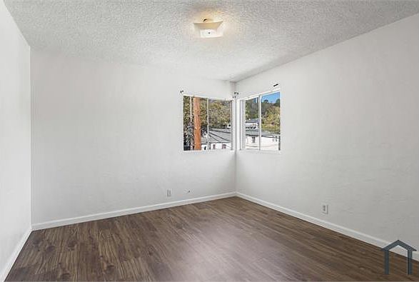 1st image of 7033 Lacey Ave #7035