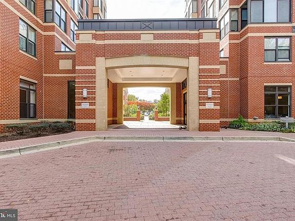 2nd image of 2220 Fairfax Dr APT 310
