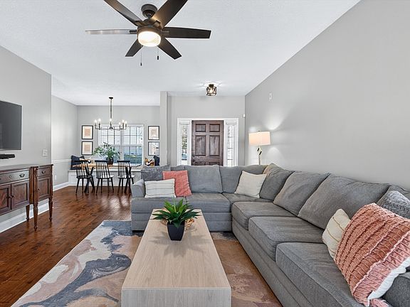 4th image of 2201 Falcon Creek Dr