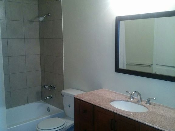 5th image of 18553 Clark St APT 201