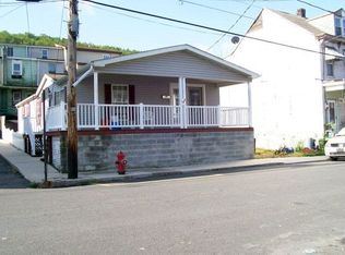 1038 E Pine St, Mahanoy City, PA 17948
