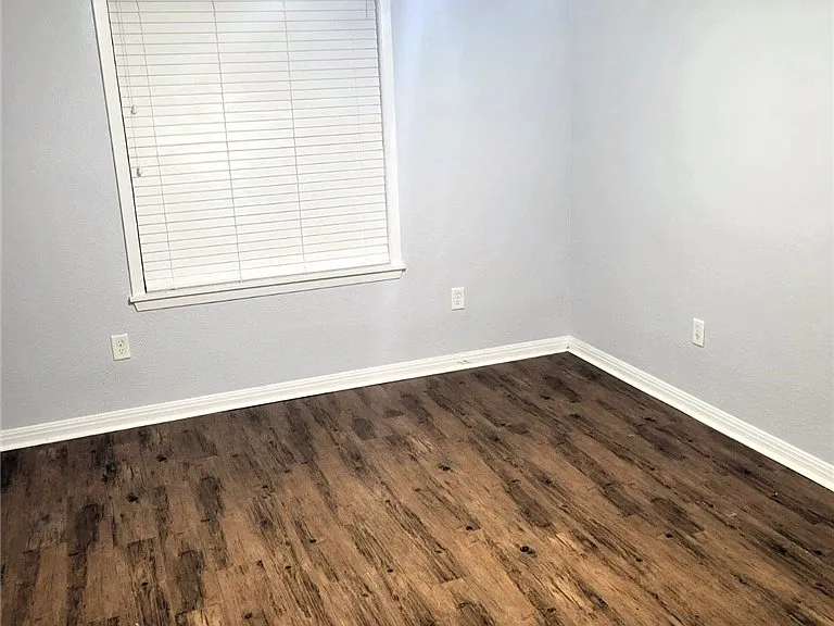 1000 Hereford St — Photo 14