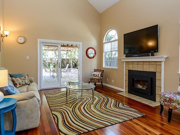 4th image of 19 Williams Ln