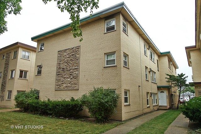 1st image of 824 N Austin Blvd APT 1E