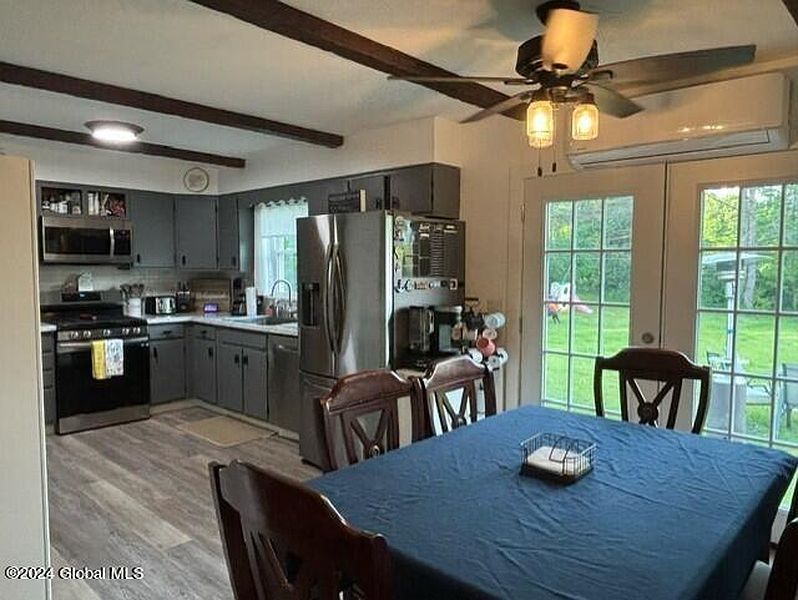 5th image of 28 Flensburg Drive
