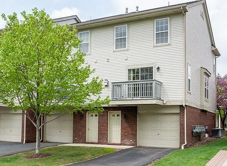 3081 Promenade Cir — Photo 11
