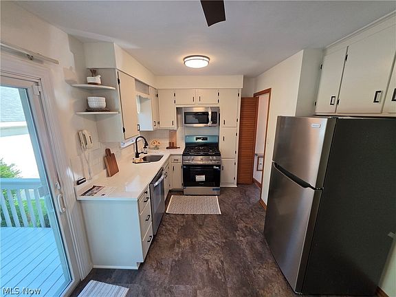 2nd image of 5093 Nan Linn Dr