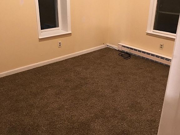 New carpet in bedrooms and fresh paint!