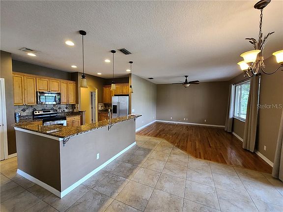5th image of 12806 Miramar Pl
