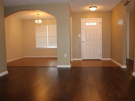 2nd image of 4082 Grande Oaks Dr