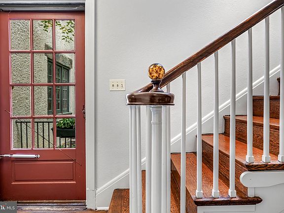 4th image of 5106 Saint Albans Way