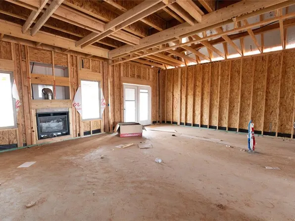 12501 SW 31st St, Yukon, OK 73099