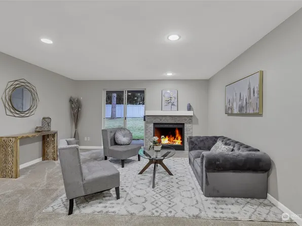 170 NW Newport Way #D-29, Issaquah, WA 98027
