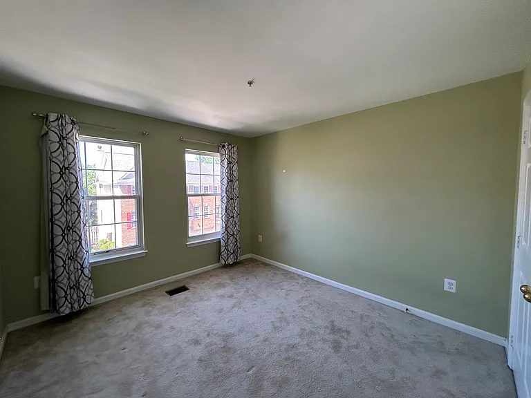 112 Longpoint Way — Photo 8