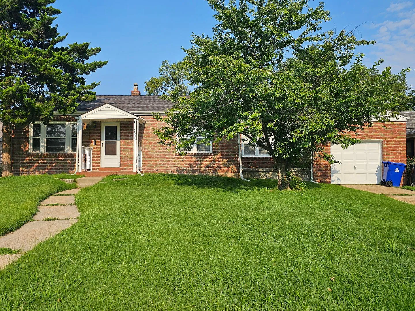 Three Bed U City Home — Photo 4
