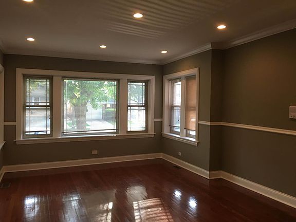 2nd image of 4039 N Austin Ave #1