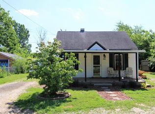 748 N Hillcrest Ave, Springfield, MO 65803