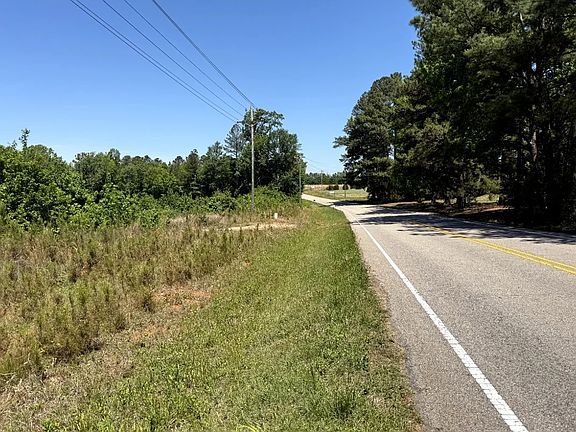 3rd image of Eaton Ferry Rd