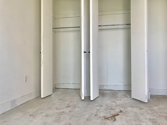 Rented by EXR | media 37