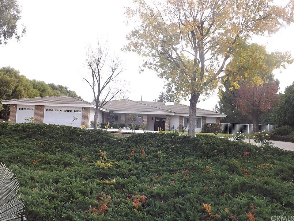 1st image of 656 E Mariposa Dr