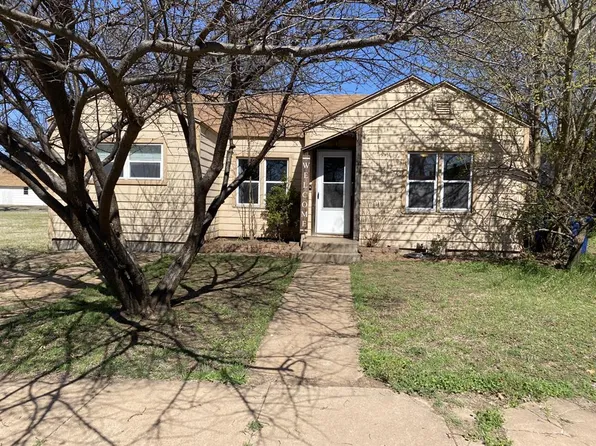 227 E California St, Walters, OK 73572