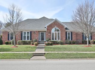 1410 Twin Ridge Rd, Lyndon, KY 40242