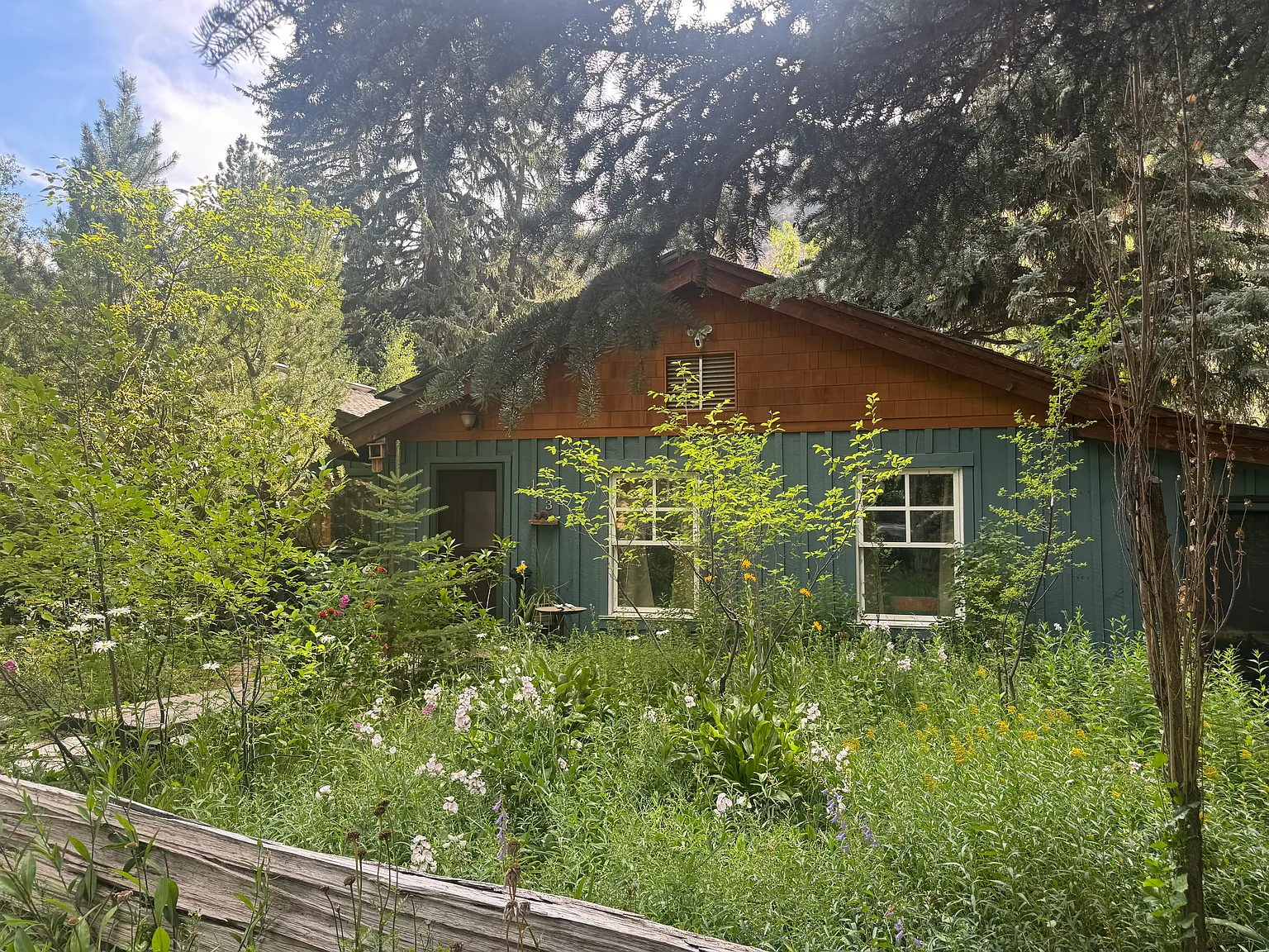 4 bed, 1994 sqft, $5,500 — Photo 2