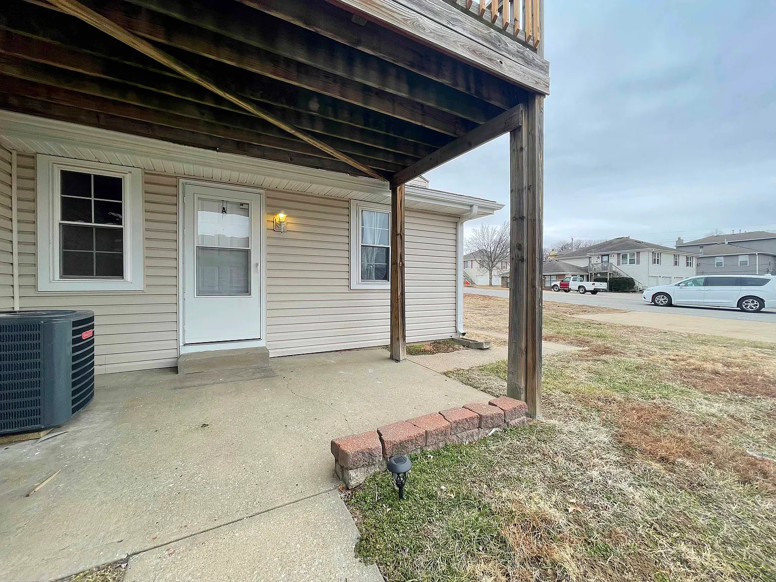 2 bed, 950 sqft, $1,390 — Photo 2