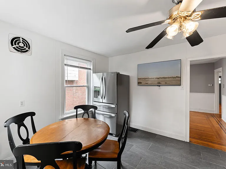 809 Ardmore Ave — Photo 14