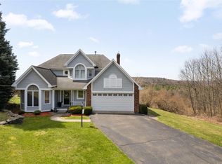 37 King Point Cir N, Owego, NY