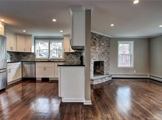 29 Horseshoe Dr, Danbury, CT 06811