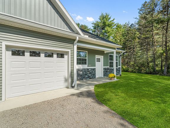 2nd image of 330 Lower Creek Rd #3