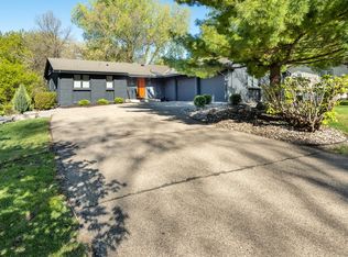 3245 Scott Ave N, Golden Valley, MN 55422
