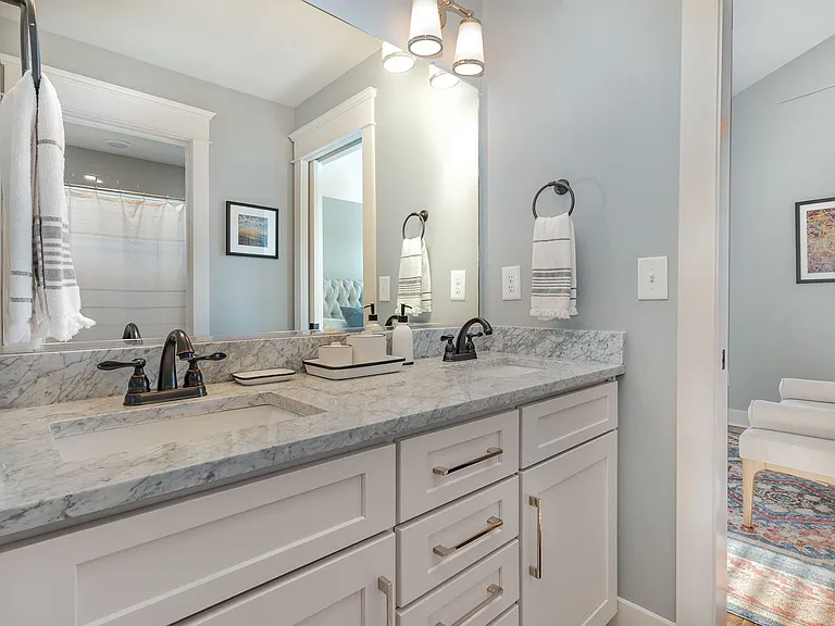 928 Thomas Ave — Photo 15