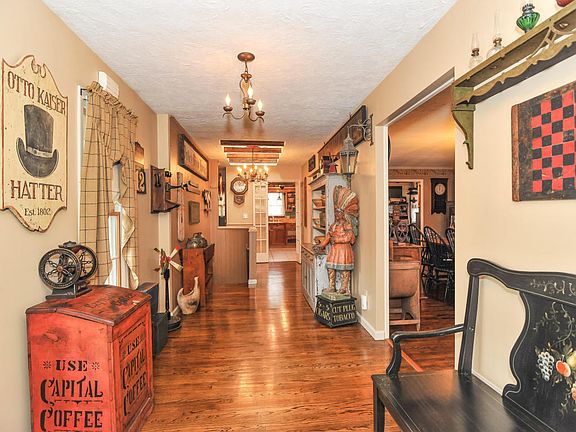 4th image of 1068 Mulberry Pl