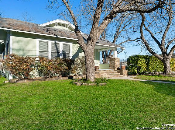 3rd image of 597 Avenue A