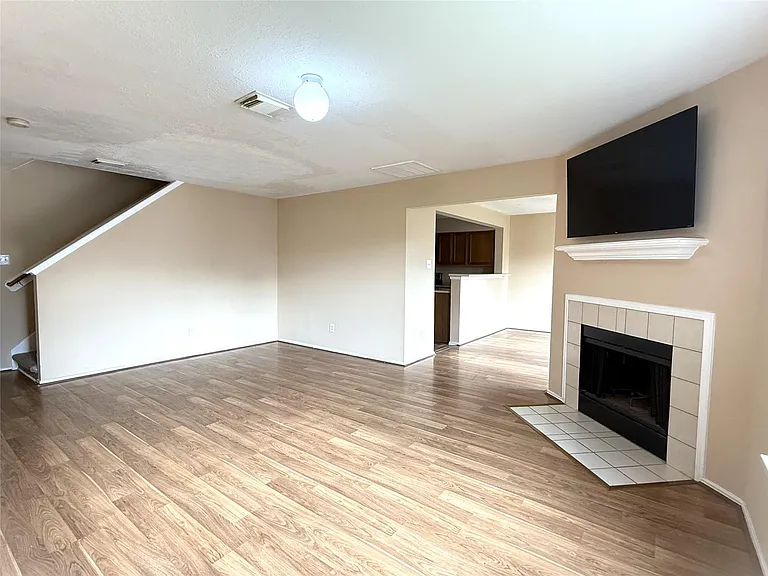 9023 Kalewood Dr — Photo 3