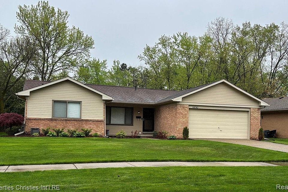 1st image of 44040 N Umberland Cir