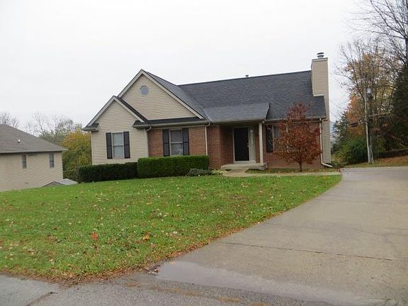 2nd image of 102 River Oak Dr