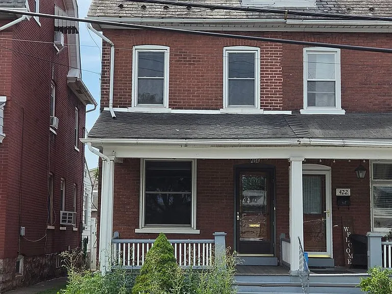 424 E Locust St — Photo 23