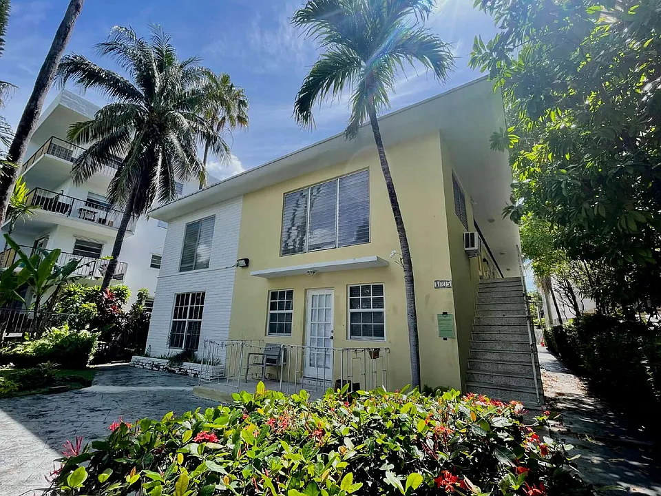825 Euclid Ave #9