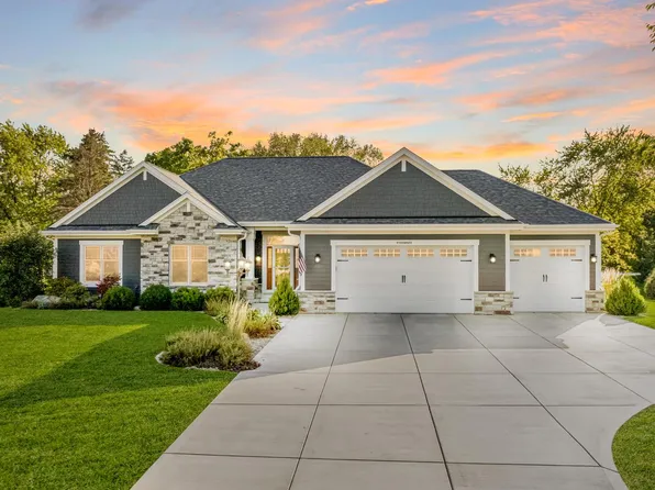 W125S9572 Weatherwood CIRCLE, Muskego, WI 53150
