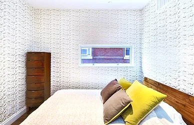 Rented by R New York