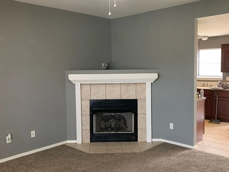 2405 SW 17th St — Photo 3